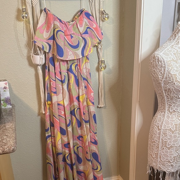 Aakaa Dresses & Skirts - Aakaa Vibrant Swirl Off-Shoulder Maxi Dress